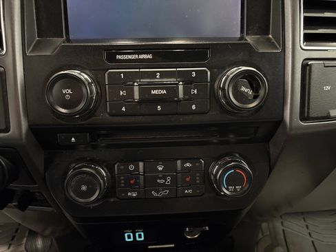 Used 2017 Ford F150 XLT w/ Equipment Group 302A Luxury AWD/4WD image 22