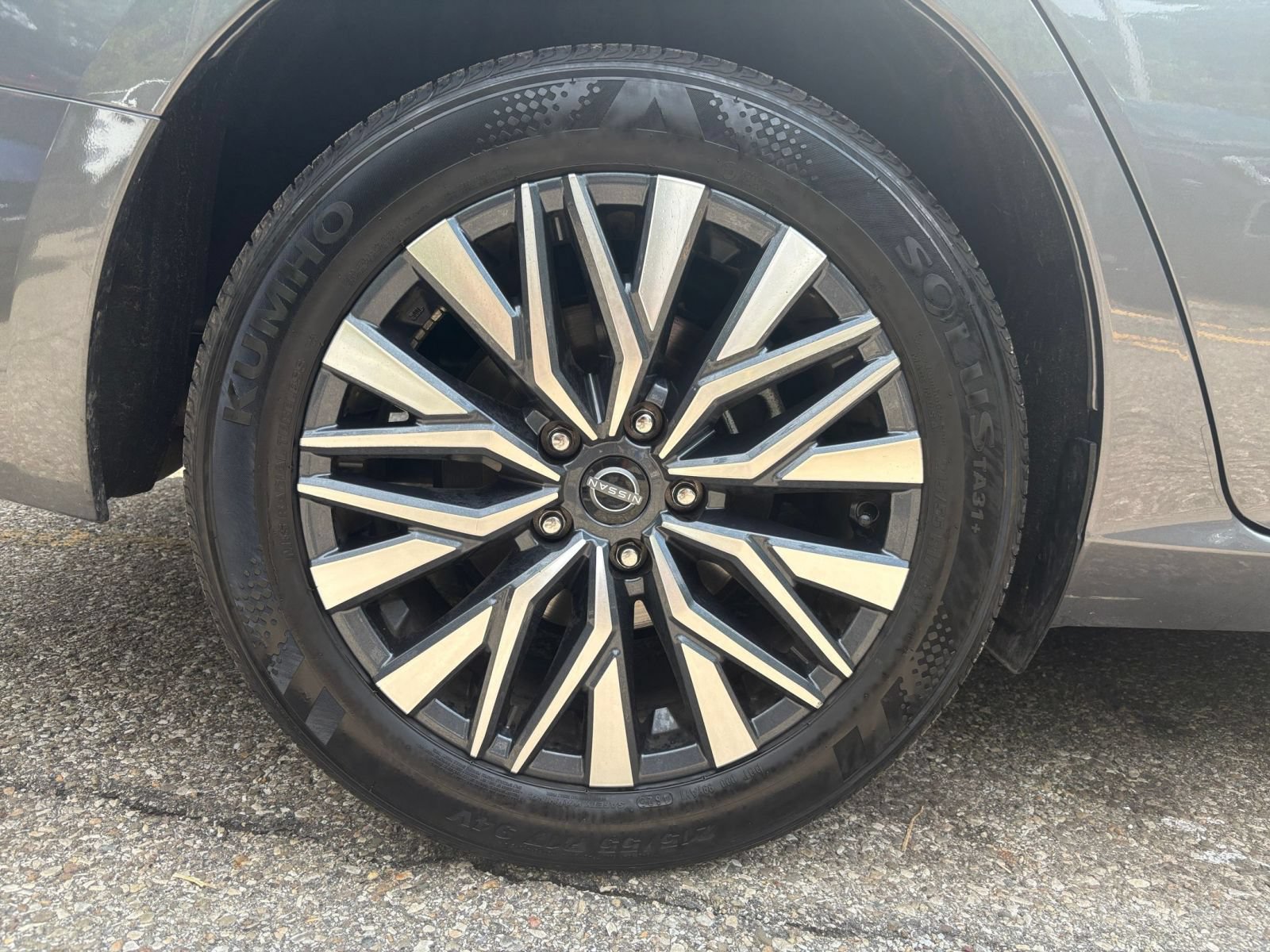 Used 2026 Nissan Altima 2.5 SV FWD image 29