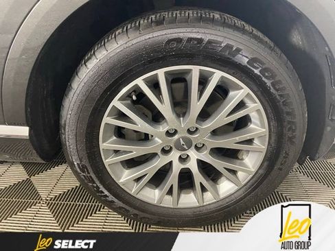 Used 2024 Genesis GV80 2.5T AWD/4WD image 24