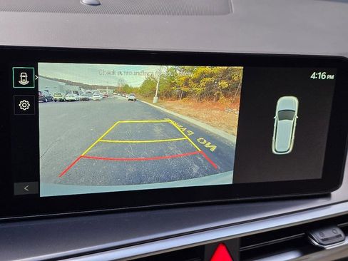 New 2025 Kia Sorento S FWD image 11
