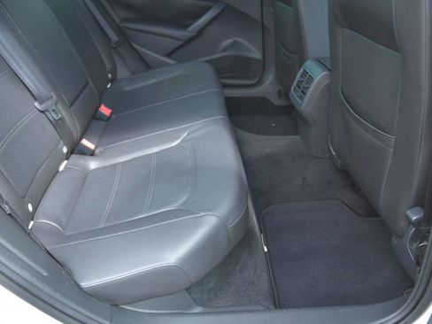 Used 2014 Volkswagen Passat 1.8T SE image 38