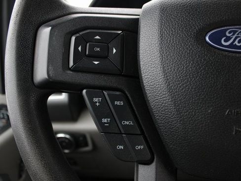 Used 2017 Ford F150 XLT image 10