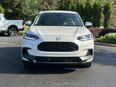 Used 2024 Honda HR-V LX image 3