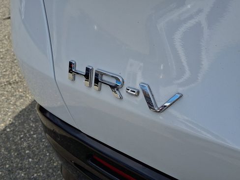 Certified 2023 Honda HR-V EX-L image 31