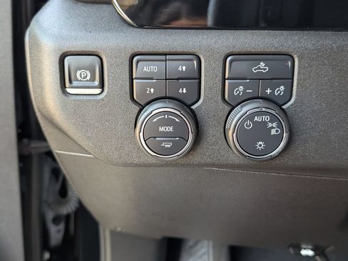 Certified 2025 Chevrolet Silverado 1500 LT AWD/4WD image 14
