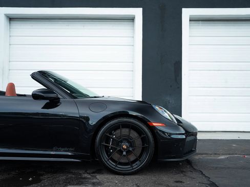 Used 2026 Porsche 911 GTS image 9