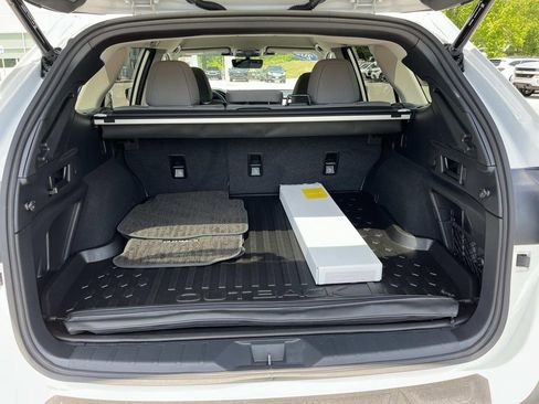 Certified 2025 Subaru Outback Premium w/ Popular Package #1A AWD/4WD image 19