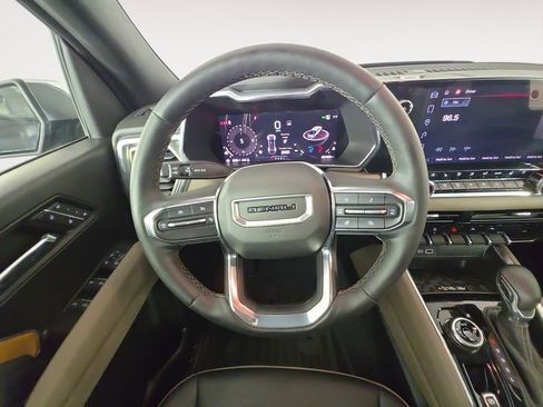 Certified 2024 GMC Canyon Denali AWD/4WD image 12