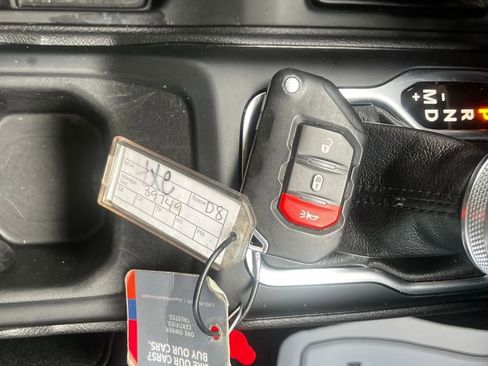 Used 2024 Jeep Wrangler Unlimited Rubicon 4xe image 47