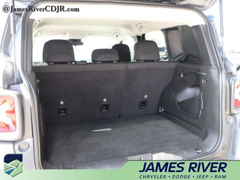 Used 2023 Jeep Renegade Latitude image 15