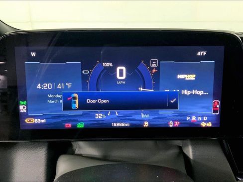 Used 2025 Chevrolet Equinox EV LT w/ Convenience Package image 20