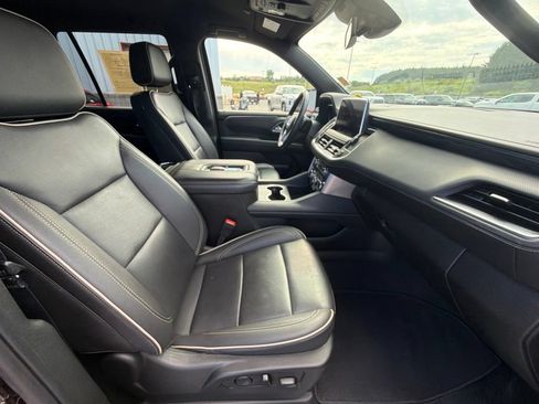 Used 2024 GMC Yukon SLT AWD/4WD image 47