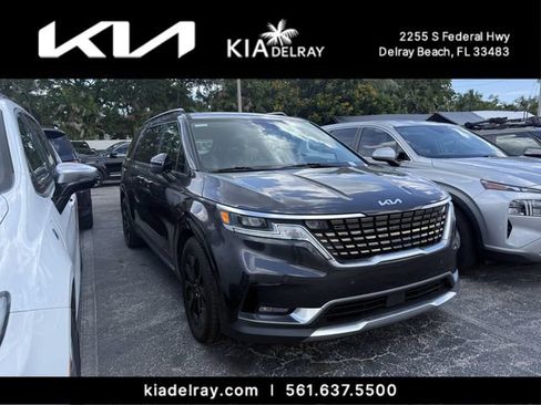 Certified 2022 Kia Carnival SX FWD image 6