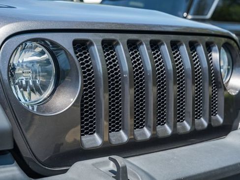 Used 2022 Jeep Wrangler Unlimited Sport AWD/4WD image 22