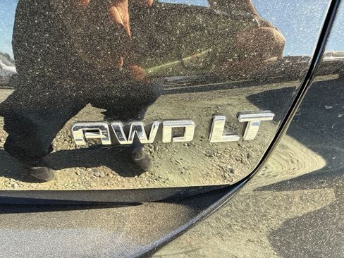 Used 2018 Chevrolet Equinox LT AWD/4WD image 16