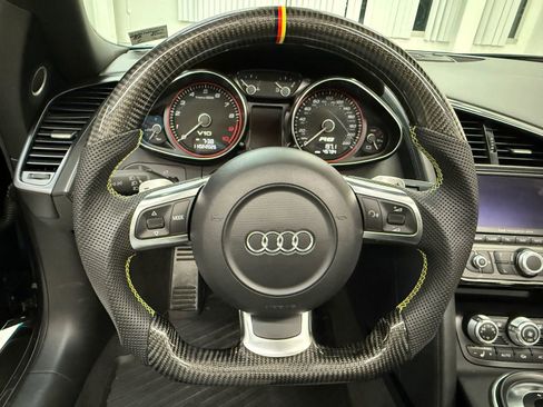 Used 2011 Audi R8 V10 image 20