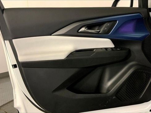 Used 2025 Chevrolet Equinox EV LT image 24