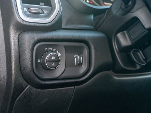 Used 2024 RAM 2500 Big Horn w/ Night Edition AWD/4WD image 30