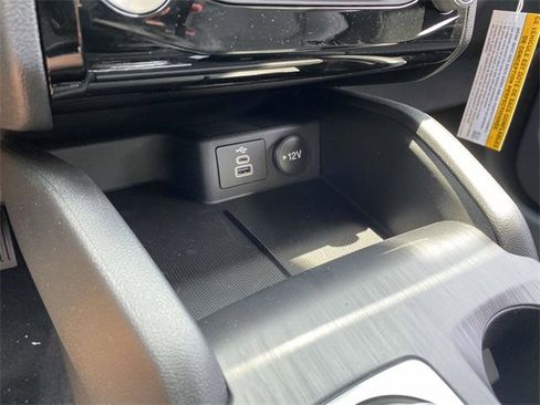 New 2025 Ford Escape SE image 14