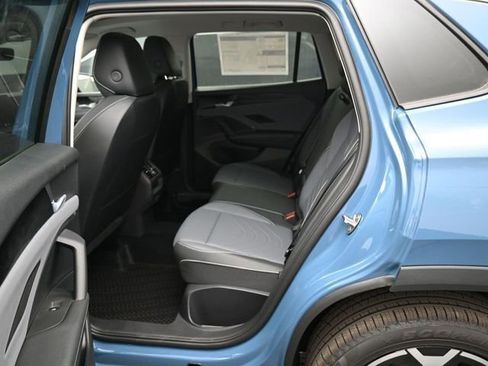 New 2026 Volkswagen Tiguan SE AWD/4WD image 11