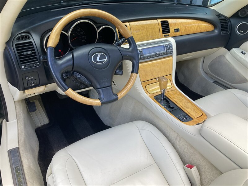 Used 2002 Lexus SC 430 Convertible RWD image 18