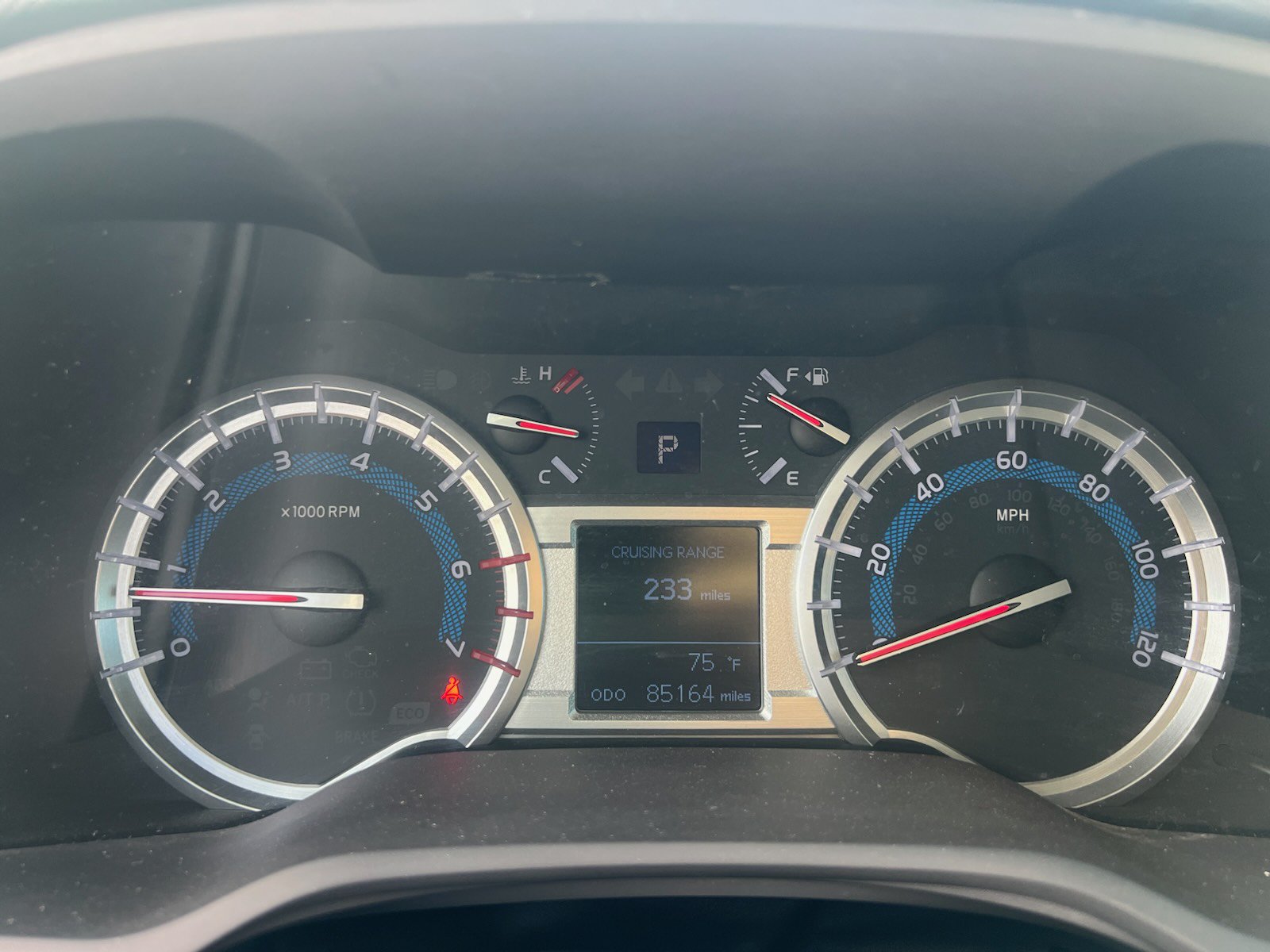 Used 2018 Toyota 4Runner SR5 AWD/4WD image 12