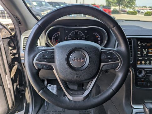 Used 2018 Jeep Grand Cherokee Limited w/ Luxury Group II AWD/4WD image 13