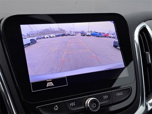 Used 2023 Chevrolet Equinox Premier image 14