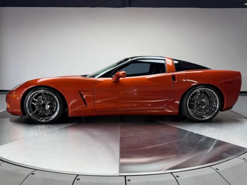 Used 2005 Chevrolet Corvette Coupe w/ Preferred Equipment Group RWD image 4
