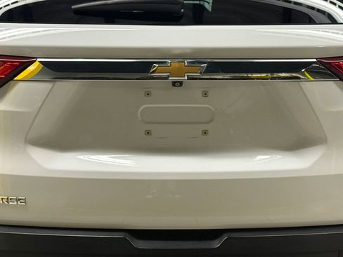 Used 2021 Chevrolet Traverse LS image 11