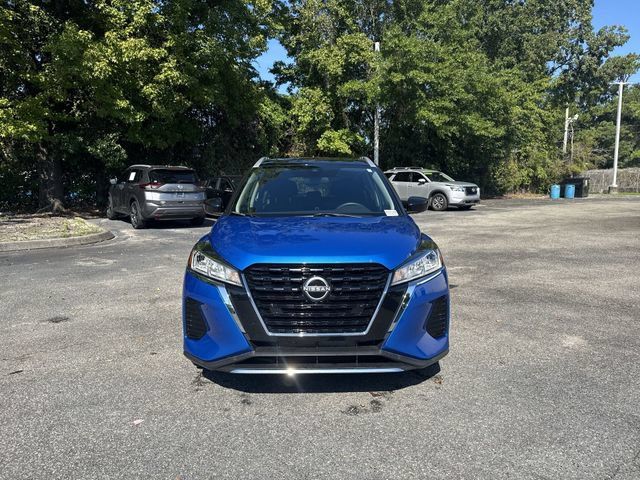 Used 2024 Nissan Kicks SV FWD image 2