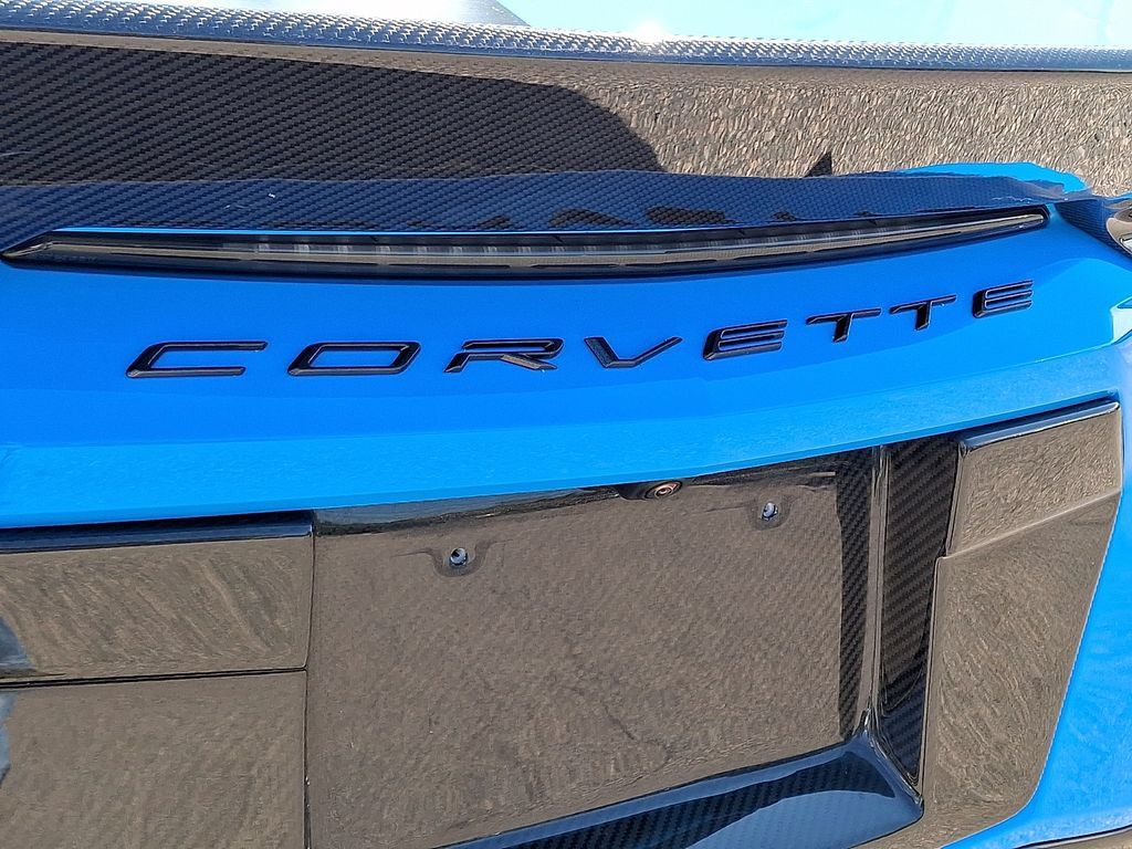 Used 2020 Chevrolet Corvette Stingray Preferred Cpe w/ 2LT Preferred Equipment Group RWD image 34
