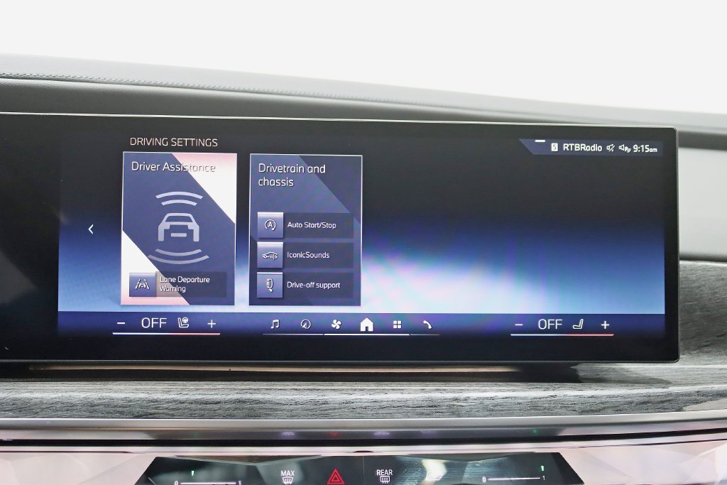 Used 2023 BMW 760i xDrive AWD/4WD image 23