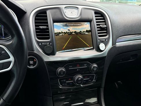 Used 2020 Chrysler 300 Touring w/ Driver Convenience Group RWD image 35