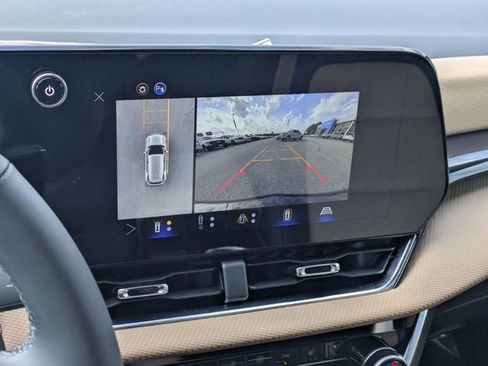 New 2026 Chevrolet Equinox ACTIV w/ Convenience Package III FWD image 20