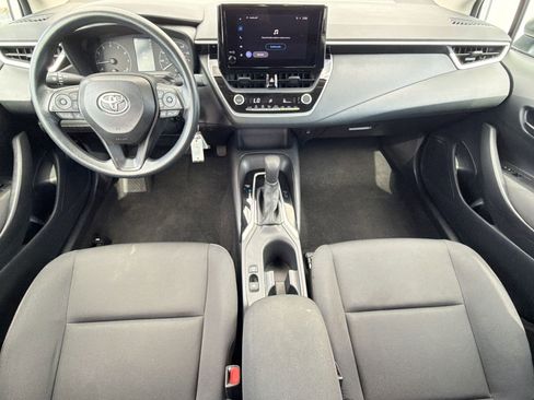 Used 2025 Toyota Corolla LE image 26