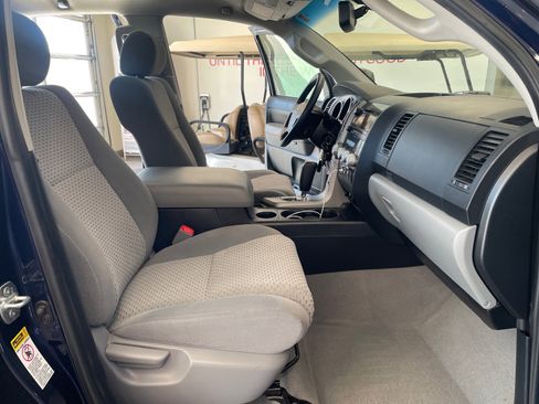 Used 2010 Toyota Tundra 4x4 Double Cab image 19