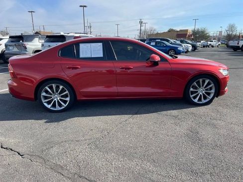 Used 2019 Volvo S60 T5 Momentum w/ Premium Package image 8