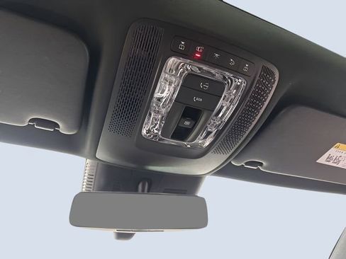 Used 2025 Mercedes-Benz GLA 250 4MATIC image 29