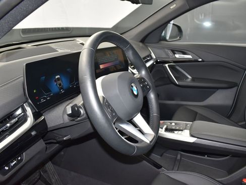 Used 2025 BMW X2 xDrive28i image 12