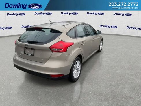 Used 2016 Ford Focus SE w/ SE Cold Weather Package image 3
