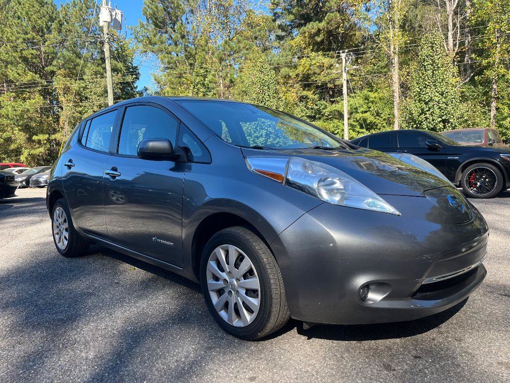 Used 2015 Nissan Leaf S w/ Charge Package FWD image 3