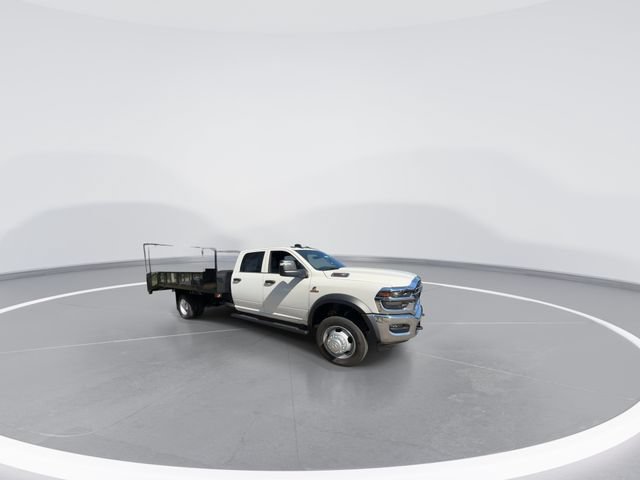 New 2026 RAM 5500 Tradesman w/ Chrome Appearance Group AWD/4WD image 4