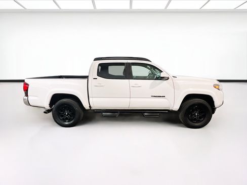 Used 2022 Toyota Tacoma SR5 RWD image 22