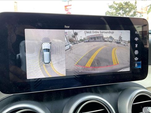 Used 2021 Mercedes-Benz GLC 300 w/ Premium Package image 21