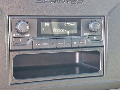 Used 2025 Mercedes-Benz Sprinter 2500 image 15