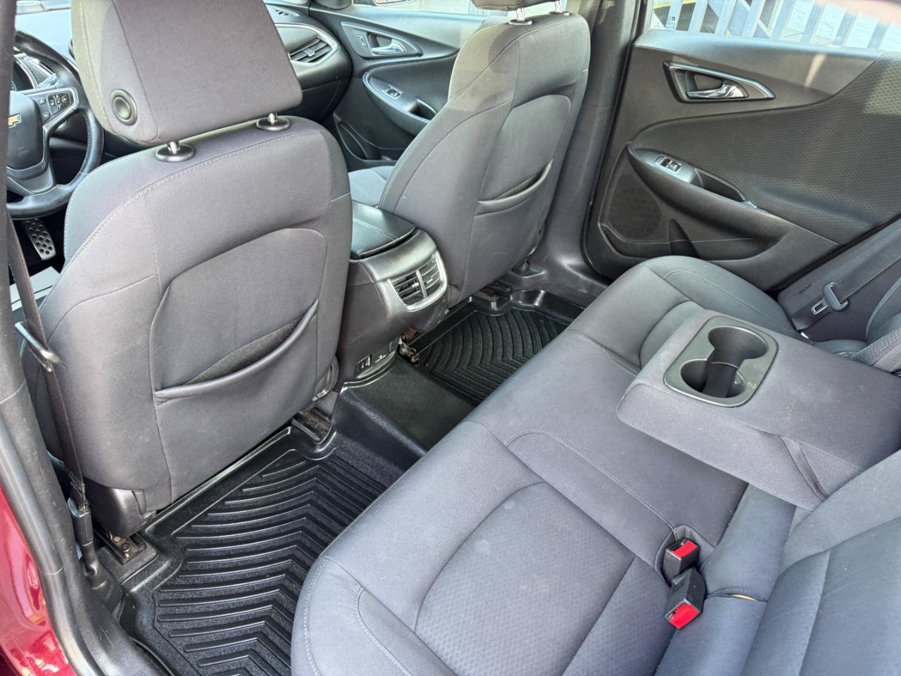 Used 2016 Chevrolet Malibu LT FWD image 30