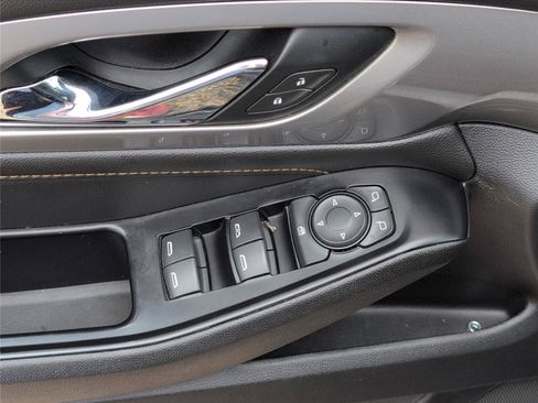 Used 2019 Chevrolet Traverse LT w/ LPO, Floor Liner Package FWD image 14