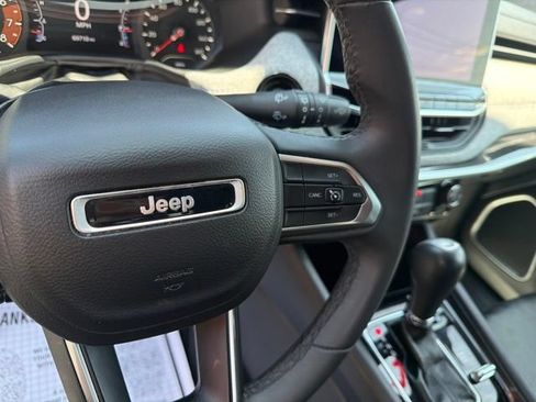 Used 2024 Jeep Compass Latitude AWD/4WD image 12
