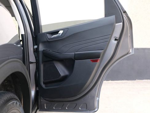 Used 2022 Ford Escape SEL image 28